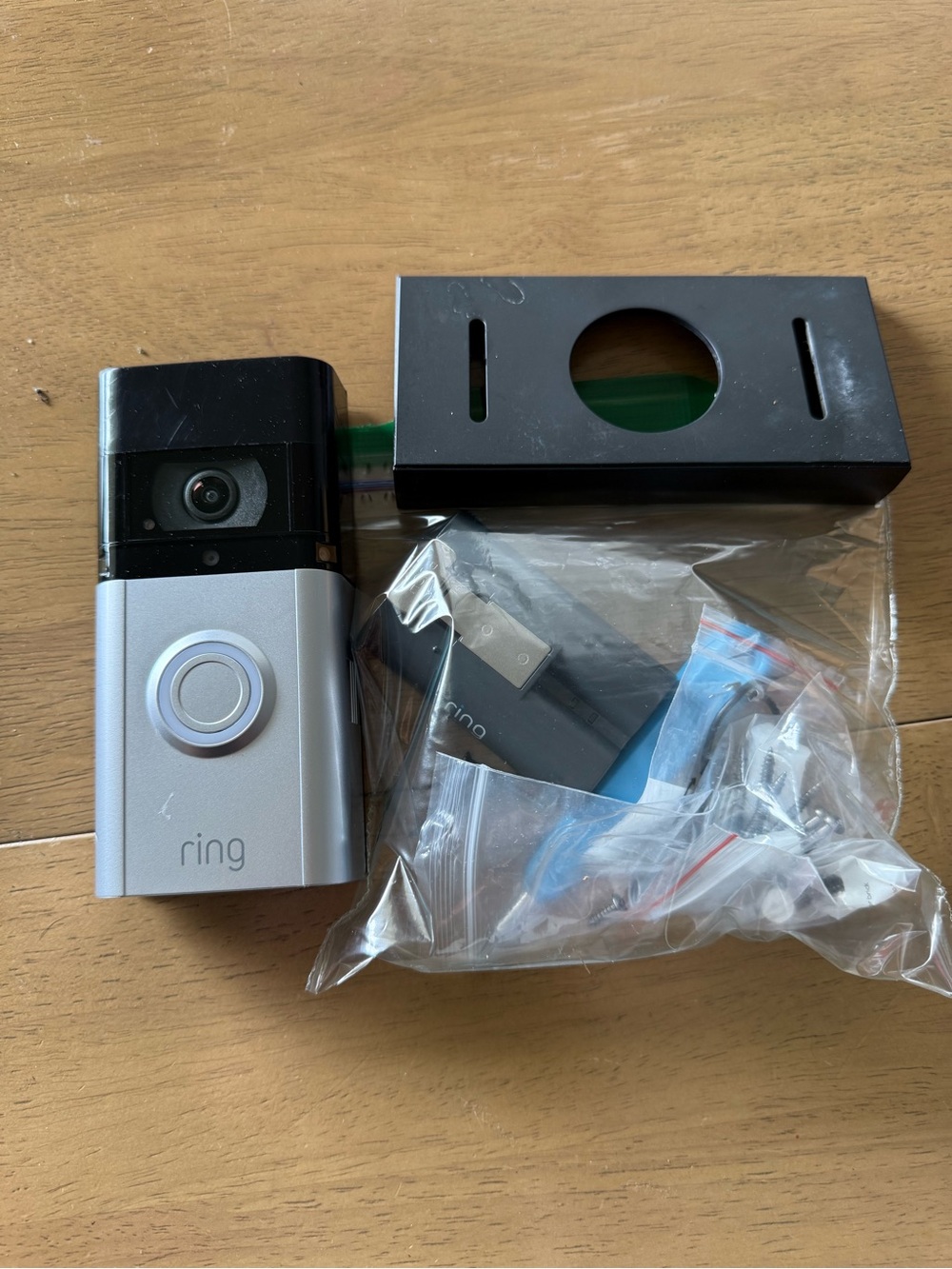 Ring Video Doorbell 1st Gen Silver WiFi Wired 8VR1S5-SEN0 w/ Mount Plate Used